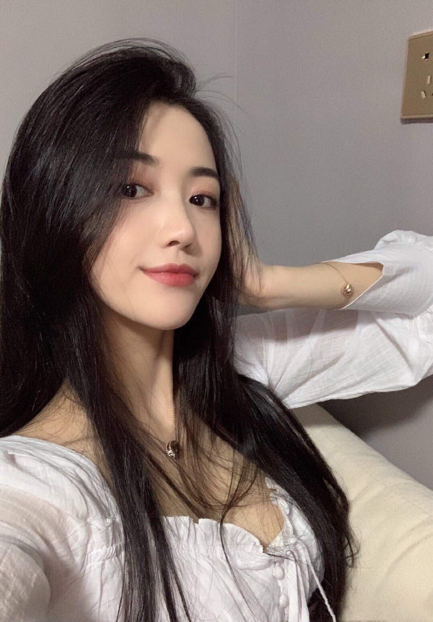 天河紫婷：胸挺臀翘下面紧，颜值系靓女